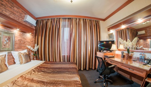 Habitación estándar con 1 cama doble o 2 individuales