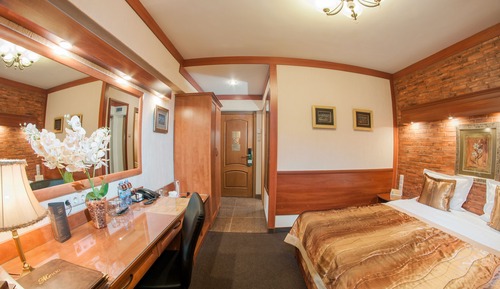 Habitación superior con 1 cama doble o 2 individuales