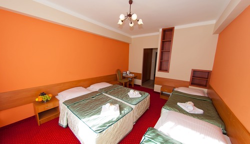 Habitación cuádruple, balcón
