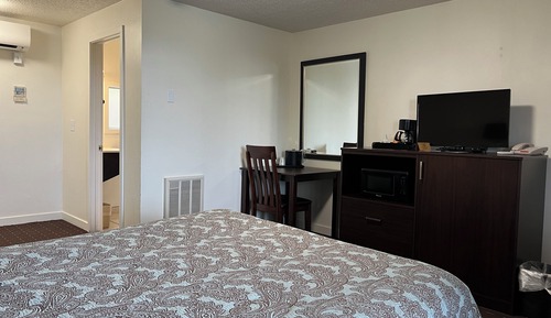 Queen Room