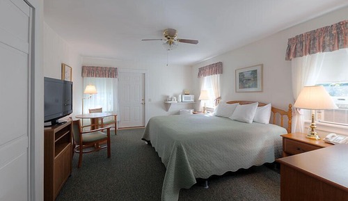 Second Floor, 1 King Bed (Children not permitted)                *NO ELEVATOR ACCESS*