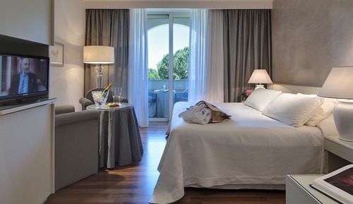 Habitación básica doble, balcón, vistas al jardín