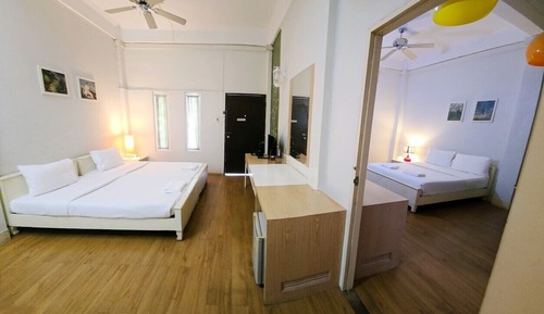 Deluxe Family Room