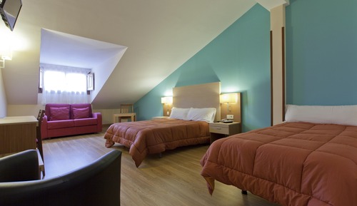 Habitación doble (with extra bed)