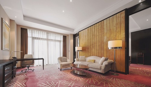 Red Level 2Bedroom Connected Deluxe Suite