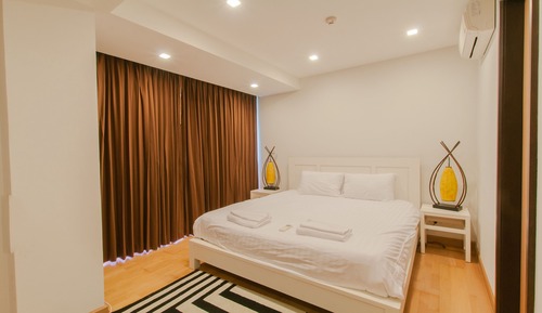 Front Seaview 2-Bedroom Apartment