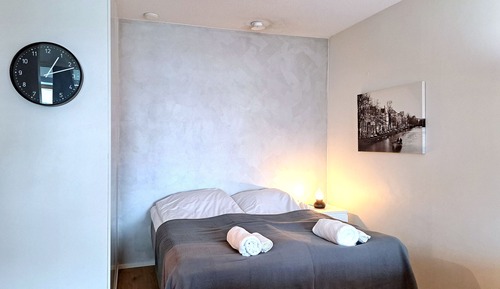 Estudio, sauna (City Center Area)