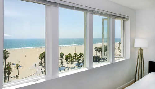 Estudio, vistas al mar