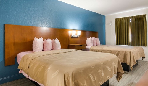 Habitación estándar, 2 camas de matrimonio, fumadores