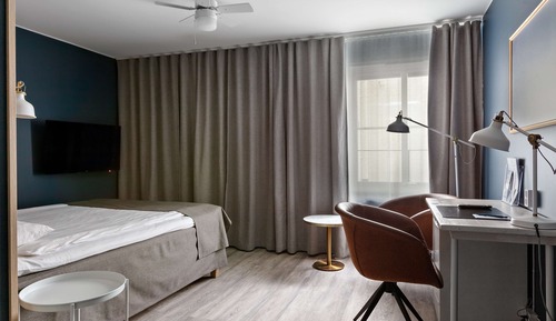 Habitación superior, 1 cama de matrimonio, no fumadores (Shower Only)