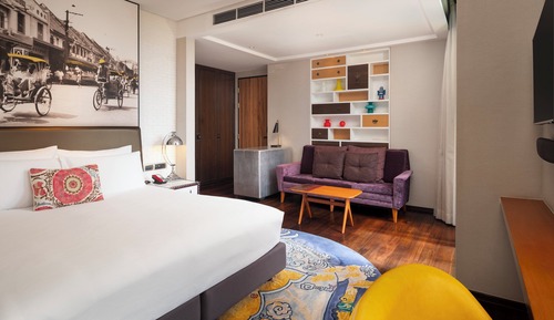 Habitación estándar, 1 cama de matrimonio grande, balcón, en esquina (Sunset Garden View)