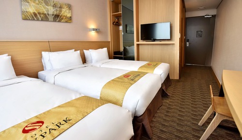 [RTA K-Ramyun PKG (Free)] Triple Room (ROOM+ One-time coupon for free ramen (by number of pax))