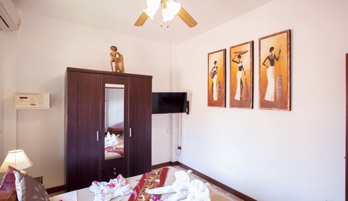 Explorer Room