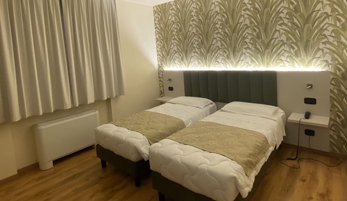Habitación con 2 camas individuales