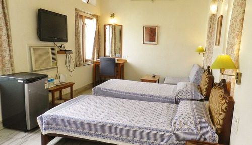 Habitación superior con 1 cama doble o 2 individuales