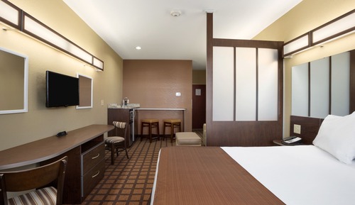 Suite estudio, 1 cama de matrimonio, no fumadores, cocina básica (Visual/hearing Impaired)