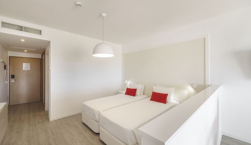 Estudio Premium, vistas a la piscina