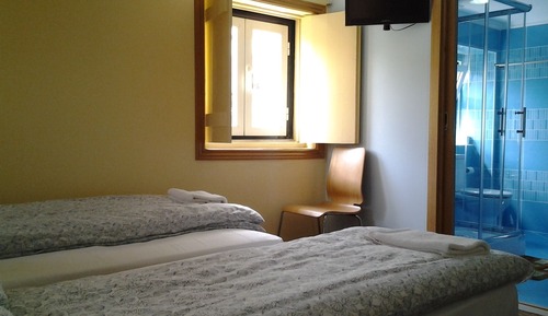 Twin Room with external bathroom