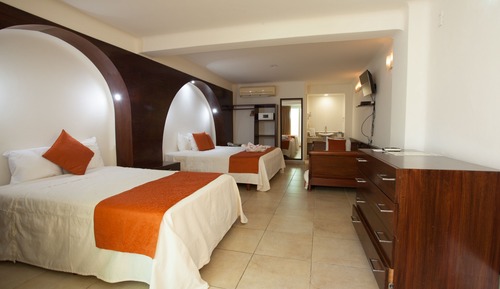 Habitación (Triple Room)