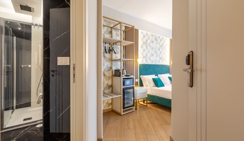 Habitación superior con 1 cama doble o 2 individuales