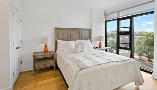 Apartamento de lujo, 2 habitaciones, 2 baños, vistas a la ciudad
