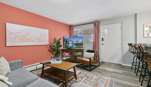 Apartamento, 1 cama de matrimonio con sofá cama, patio, vistas al jardín (220 Peterson St Unit 2)