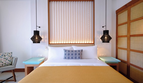 Habitación Deluxe, 1 cama de matrimonio grande, balcón, vistas parciales al mar