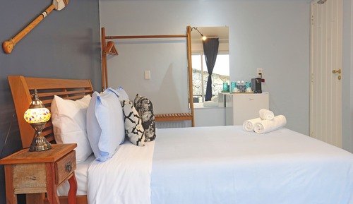 Habitación, 1 cama doble, vistas parciales al mar