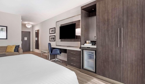 Habitación estándar, 1 cama de matrimonio grande con sofá cama, no fumadores