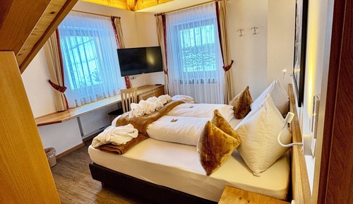 Suite Sella-Turret