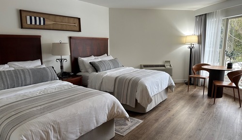 Habitación básica doble, 2 camas dobles, vistas al jardín