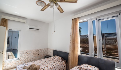 Villa, 4 habitaciones, piscina privada, vistas al jardín