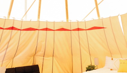 Tienda familiar (Yellowstone Fam Tipi Sleeps 7 w/ King)