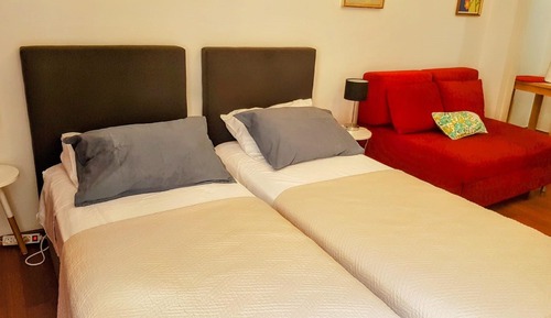 Estudio (Studio Apartment)