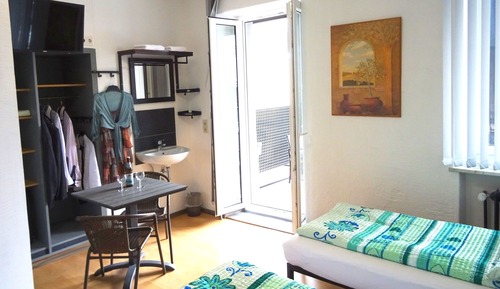 Habitación Deluxe doble, 1 cama de matrimonio, balcón, vistas al patio (Nr. 1102)