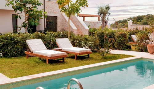 Classic Suite Garden View