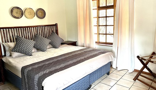 Manor House 2