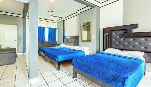 Standard Studio, Multiple Beds