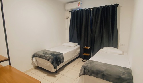 Habitación con 2 camas individuales