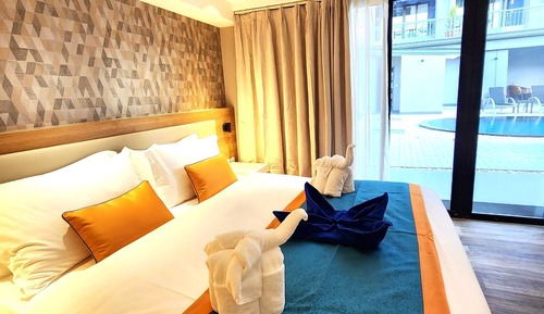 2 Bedroom Pool Access Suite with Patio