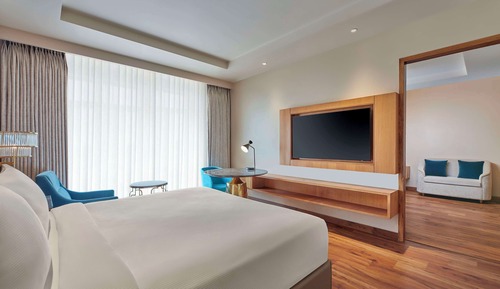 Suite Deluxe, 1 cama de matrimonio grande, vistas a la piscina