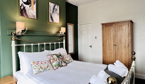Habitación Confort doble, 1 cama de matrimonio, baño privado