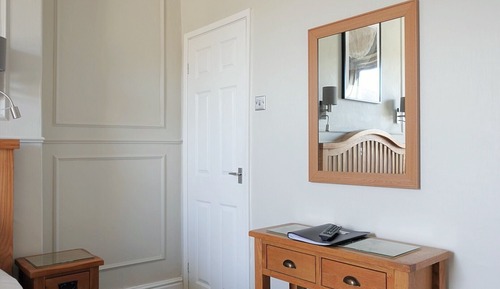 Habitación Confort doble, 1 cama de matrimonio, baño privado