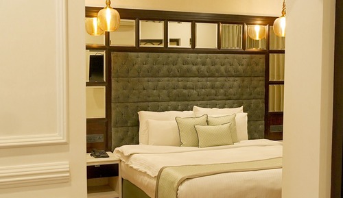 Club Suite with Valley View