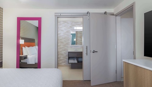 Suite, 1 cama de matrimonio grande, en esquina