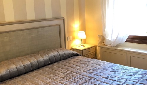 Habitación Confort con 1 cama doble o 2 individuales
