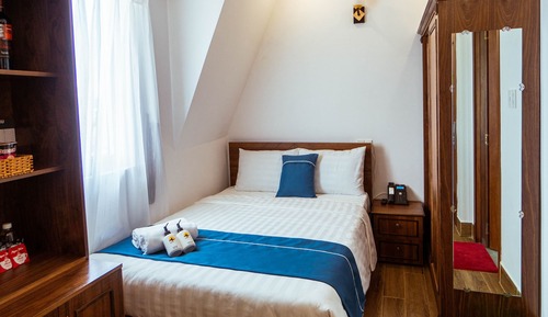 Deluxe Double Room Single Use, 1 Queen Bed, Ensuite, City View