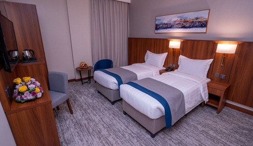Habitación básica con 1 cama doble o 2 individuales