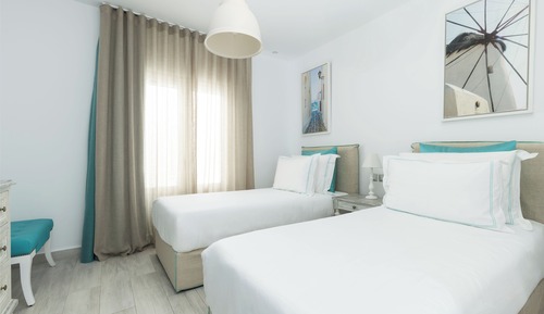 Villa, 4 habitaciones, piscina privada, vistas al mar (Psarou Villa)