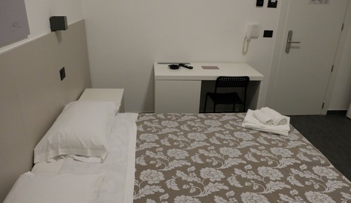 Habitación con 1 cama doble o 2 individuales